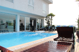 Swimming Pool 16